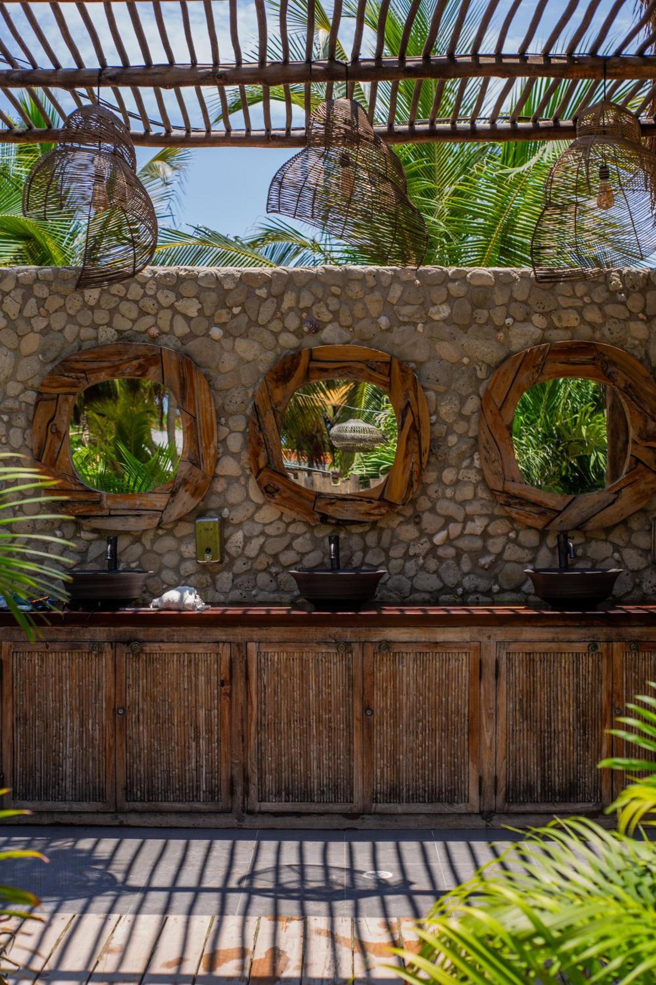Palmarito Beach Hotel Тьерра-Бомба Экстерьер фото